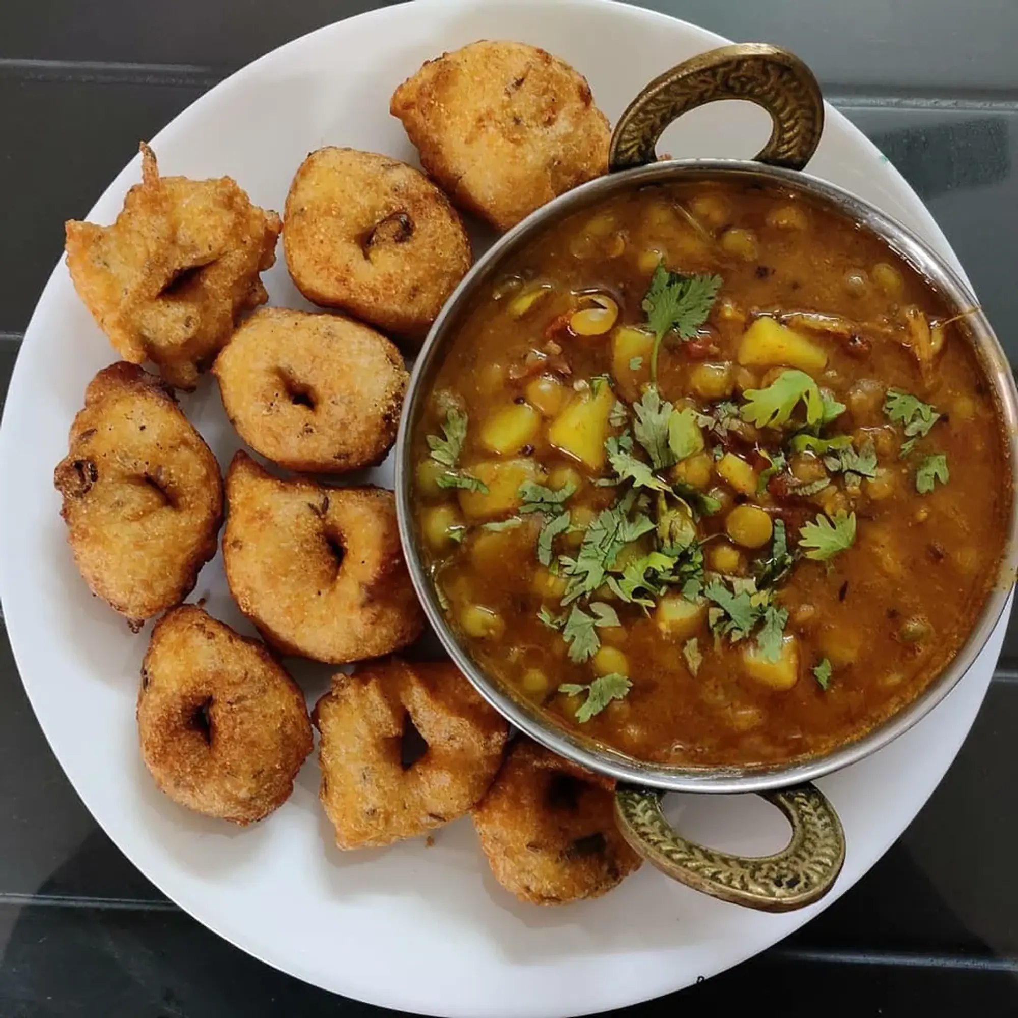 Vada Ghuguni
