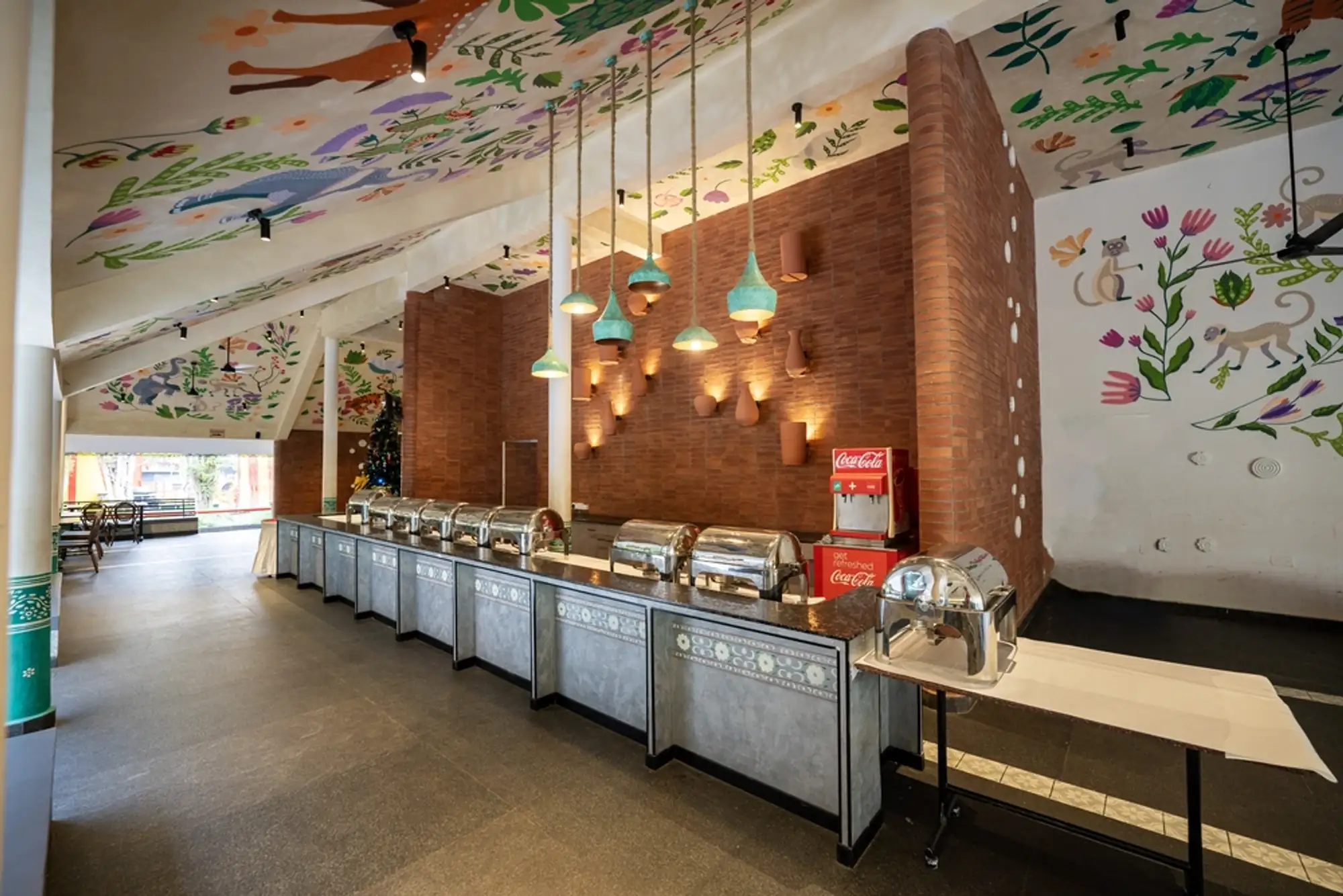 Courtyard Restaurant image 2